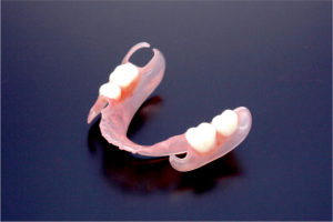 スマイルデンチャー - マウスピース矯正/ホワイトニング/美容歯科は銀座の歯医者|デンタルサロンナチュール銀座